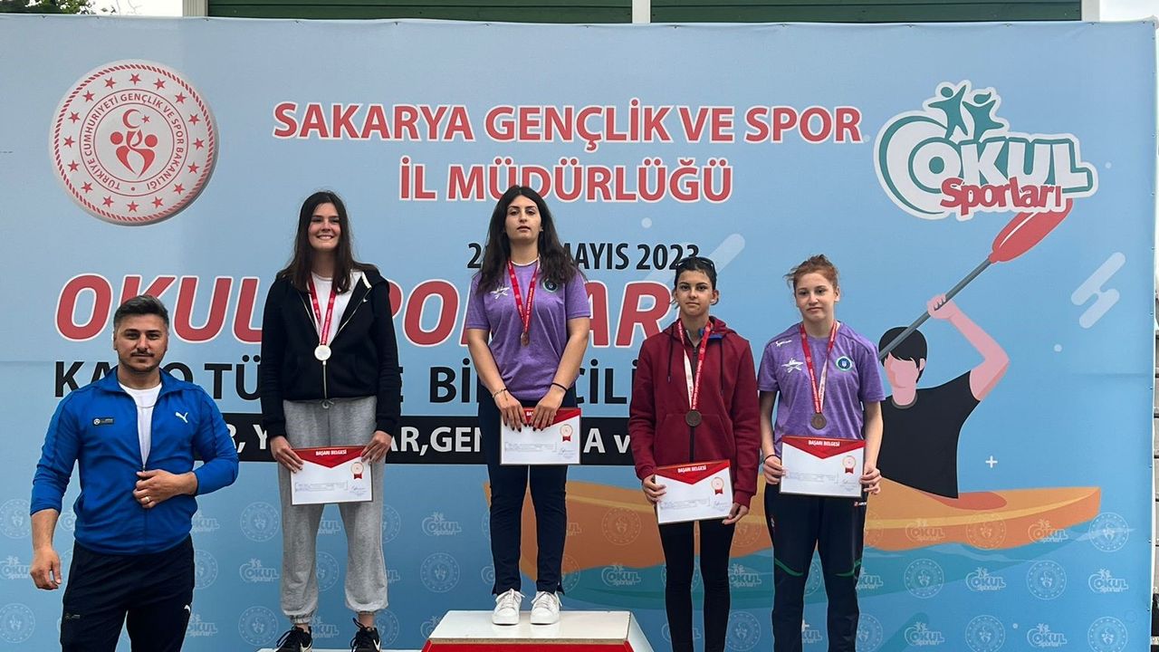 Afyonkarahisarlı sporcu kanoda Türkiye birincisi oldu
