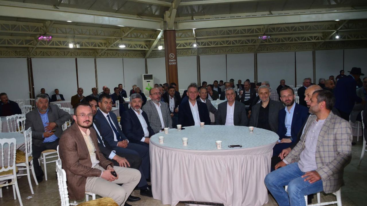 AK Parti Kütahya Milletvekili Adil Biçer Gediz’de sanayicilerle buluştu