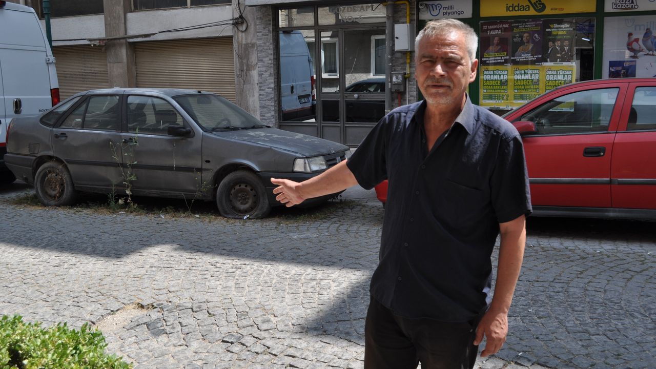 Şehit ailesine ait otomobili 10 yıldan beri hiç hareket etmedi