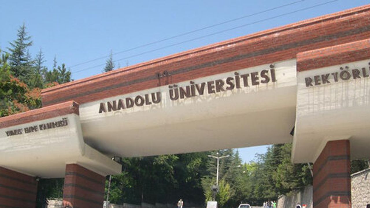 Anadolu Üniversitesi’nden intihar açıklaması