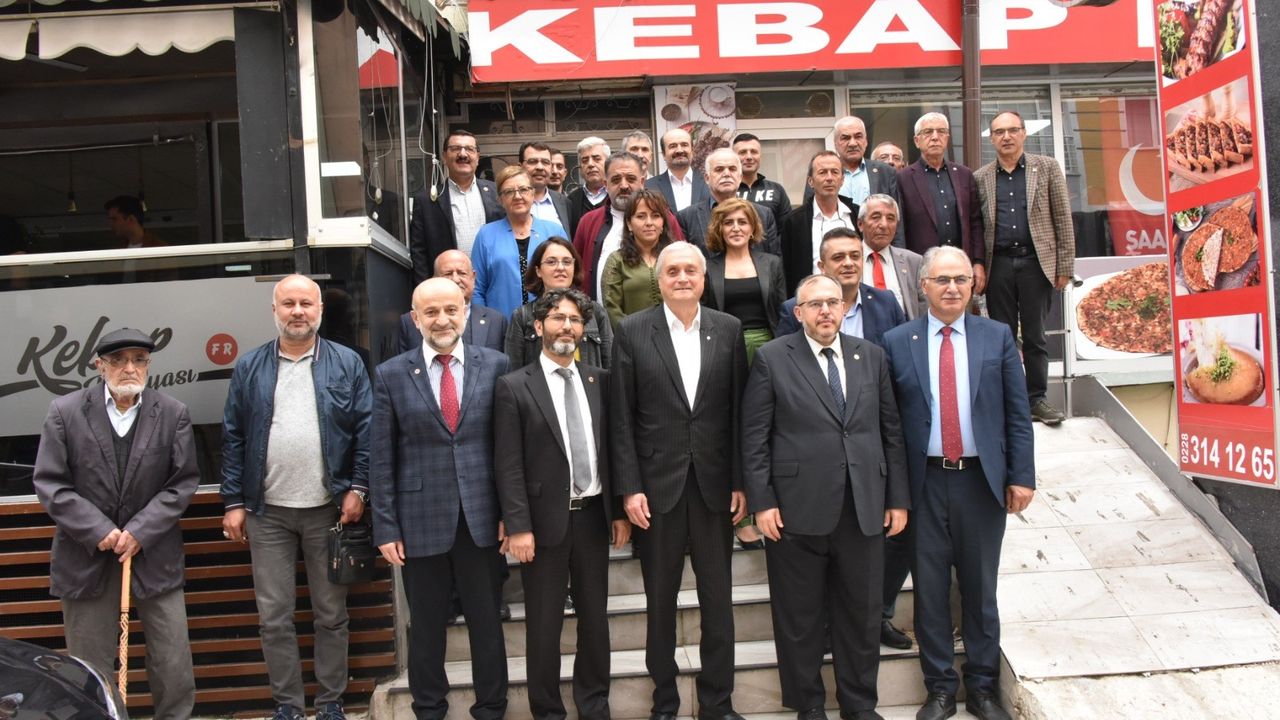 Başkan Bakkalcıoğlu parti buluşmasına katıldı