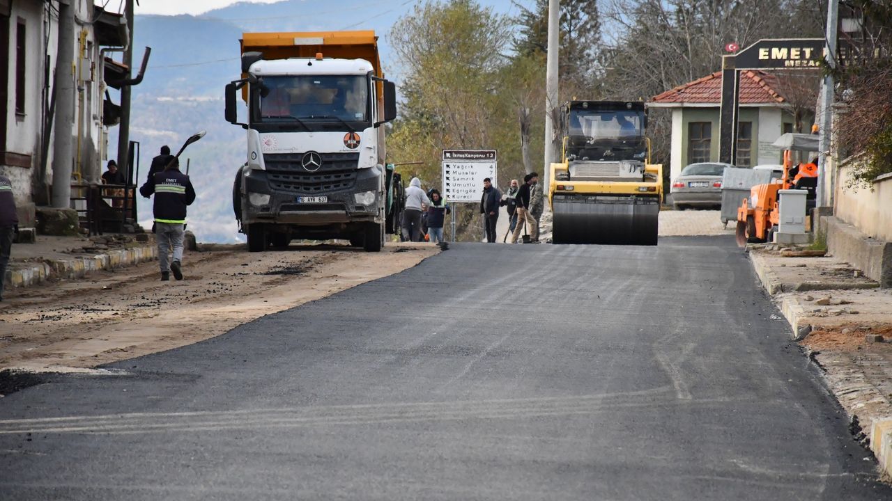 Sıcak asfalt çalışmaları 32 günde tamamlandı