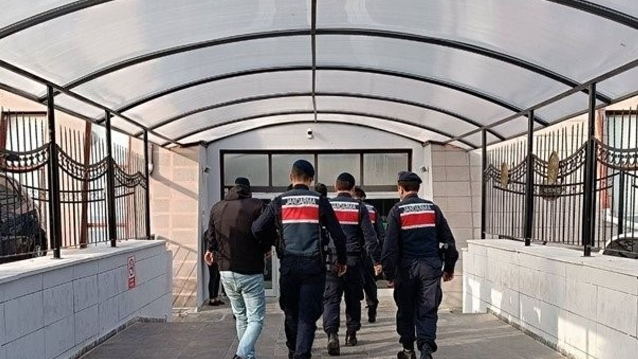 Hapis cezası bulunan 71 firari şahıs yakalandı
