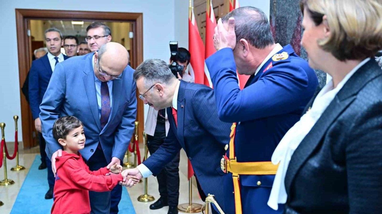 Vali Hüseyin Aksoy, 29 Ekim Cumhuriyet Bayramı tebriklerini kabul etti