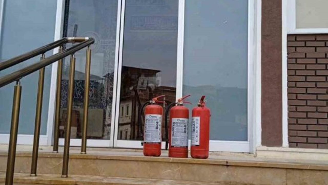 Bayırköy’de yangın tüpleri yenilendi