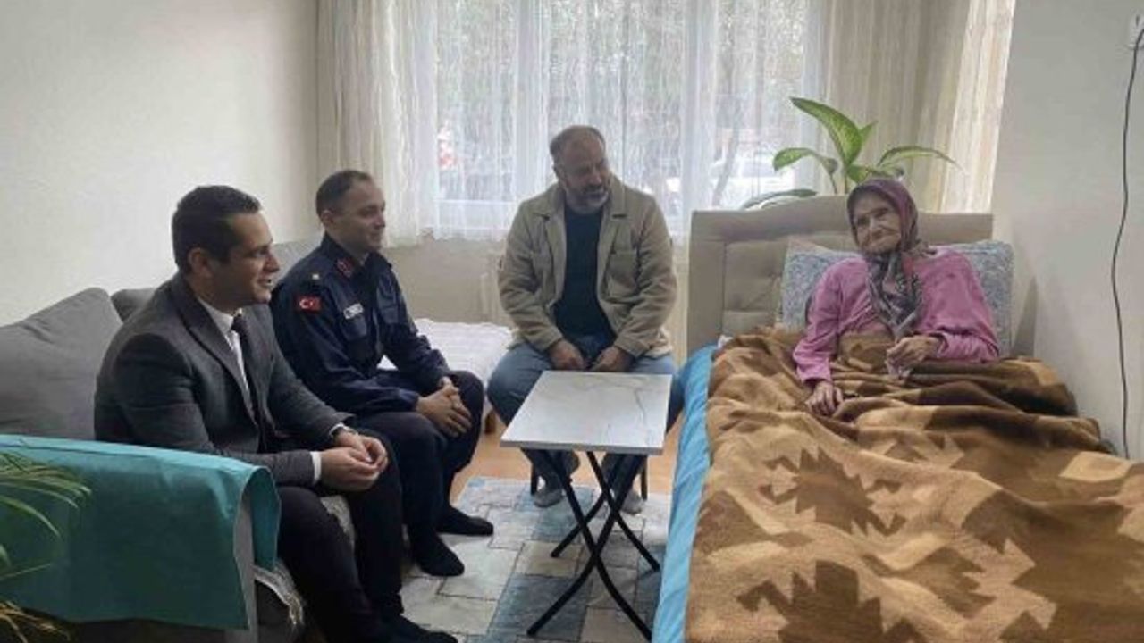 Cumhuriyetle aynı yaşı paylaşan vatandaşlara vefa buluşması