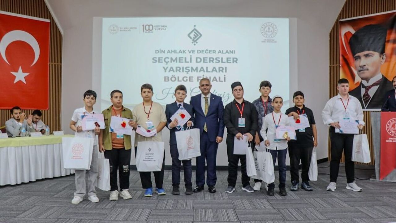 Bilecik’ten Kur’an-ı Kerim’i Güzel Okuma Yarışmasında Bölge 