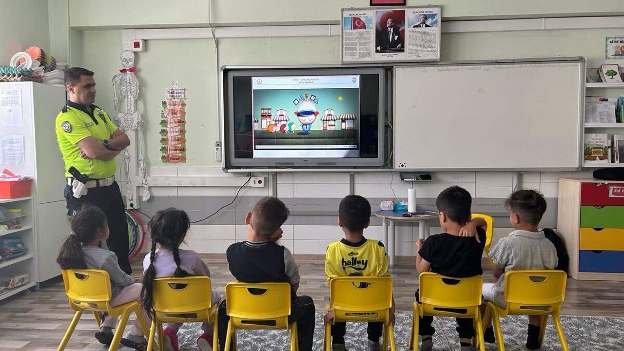 Bozüyük’te Öğrencilere Trafik Güvenliği Eğitimi