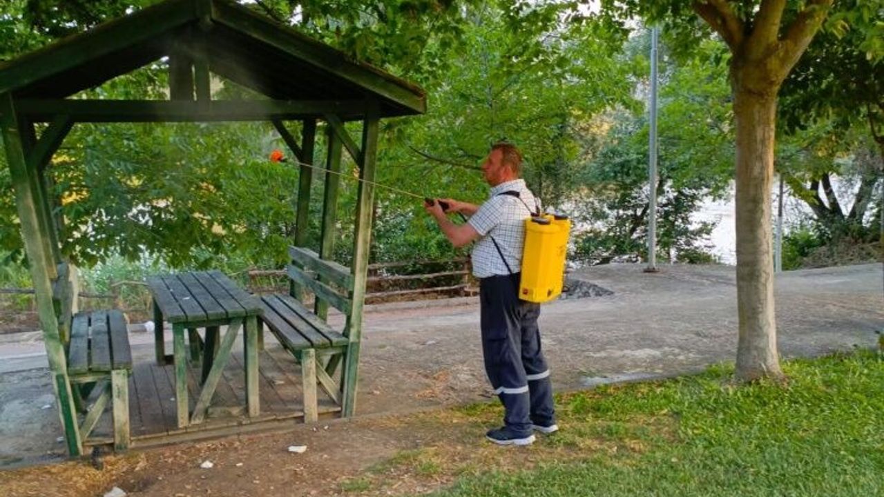 Osmaneli’nde Çocuk Parkları ve Mesire Alanlarında İlaçlama Ç