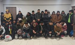 45 kaçak göçmen ve 2 organizatör kıskıvrak yakalandı