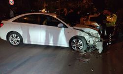 Alkollü sürücü makas atarken kaza yaptı