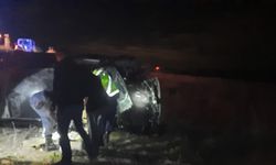 Şarampole devrilen hafif ticari araçta 5 kişi yaralandı