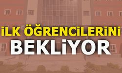 İLK ÖĞRENCİLERİNİ BEKLİYOR