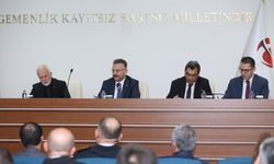 Vali Aksoy, il sağlık hizmetleri değerlendirme toplantısı gerçekleştirdi