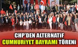 CHP’DEN ALTERNATİF CUMHURİYET BAYRAMI TÖRENİ