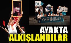 AYAKTA ALKIŞLANDILAR