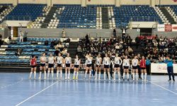 BOZÜYÜK KADIN VOLEYBOL TAKIMI İSTEDİĞİ SONUCU ALAMADI