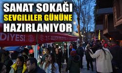 SANAT SOKAĞI SEVGİLİLER GÜNÜNE HAZIRLANIYOR