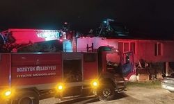 BOZÜYÜK'TE ÇATI YANGINI