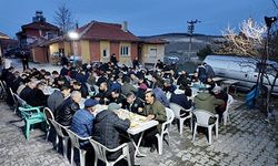 YÖRÜKLER VE MİSAFİRLERİ İFTARDA BİR ARAYA GELDİ