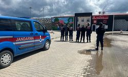 HAPİS CEZASIYLA ARANAN 2 ŞAHSI JANDARMA YAKALADI