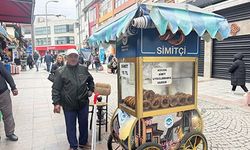 Dengesiz hava şartları seyyar esnafı zor durumda bıraktı