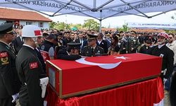 ŞEHİT UZMAN ÇAVUŞ SON YOLCULUĞUNA UĞURLANDI