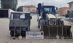 KEPÇE İLE DEFİNE ARAYAN ŞAHISLARI JANDARMA SUÇÜSTÜ YAPTI