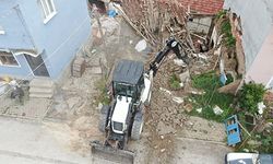 METRUK BİNALAR İÇİN YIKIM ÇALIŞMASI SÜRÜYOR