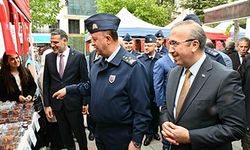Türk Silahlı Kuvvetlerini Güçlendirme Vakfı yararına hayır çarşısı