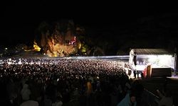 Ekin Uzunlar unutulmaz bir konser verdi
