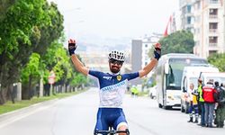 Bilecikli bisiklet sporcusu Mert Hüner Samsun'daki yarışta 3'üncü oldu