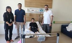 MİNİK KIZIN MİDESİNDEN DEVASA BİR SAÇ YUMAĞI ÇIKTI