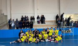 BAYIRKÖY BELEDİYE SPOR KIZ VOLEYBOL TAKIMI FIRTINA GİBİ ESTİ