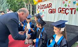 BAŞKAN TORUN, MİNİKLERİN İLK DİPLOMA HEYECANINA ORTAK OLDU