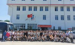 BOZÜYÜK’TE ORTAOKUL ÖĞRENCİLERİNDEN KUR’AN KURSU ZİYARETİ