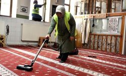 BAYRAM ÖNCESİ MANEVİ TEMİZLİK, CAMİLERDE GÜL SUYU KOKUSU