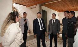 GENÇLİK MERKEZİ OLARAK RESTORASYONU SÜREN TARİHİ KONAKTA İNCELEME