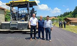 PAZARYERİ'NDE KÖY YOLLARI SICAK ASFALTLA BULUŞUYOR