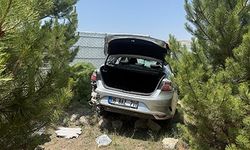 Takla atan otomobildeki kişi yaralandı