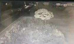 Otomobil traktör römorkuna çarptı: 3 kişi yaralandı