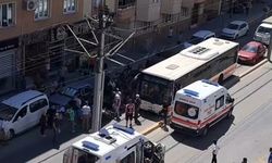 MOTOSİKLET YAYAYA ÇARPTI: 2 YARALI