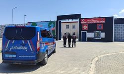 ÇEŞİTLİ SUÇLARDAN ARANAN ŞAHSI JANDARMA YAKALADI