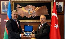 Prof. Dr. Adıgüzel'in uluslararası eğitim hamlesi Azerbaycan'da sürüyor