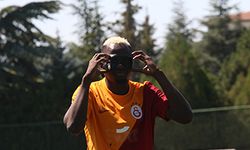 Osimhen'i Eskişehir'de gören şaşırıyor
