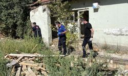 Çocuklar metruk evde ceset buldu