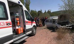 Kontrolden çıkan otomobil şarampole devrildi: 3 yaralı
