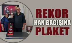 REKOR KAN BAĞIŞINA PLAKET