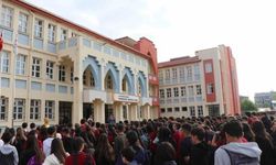 142 bin 576 öğrenci ders başı yaptı