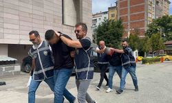 Ambulans kovalayan baba-oğul ters kelepçeli adliyeye sevk edildi